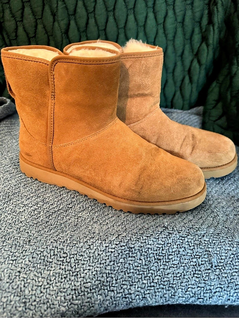 UGG Classic Short II Suede Winter Boots US 6
